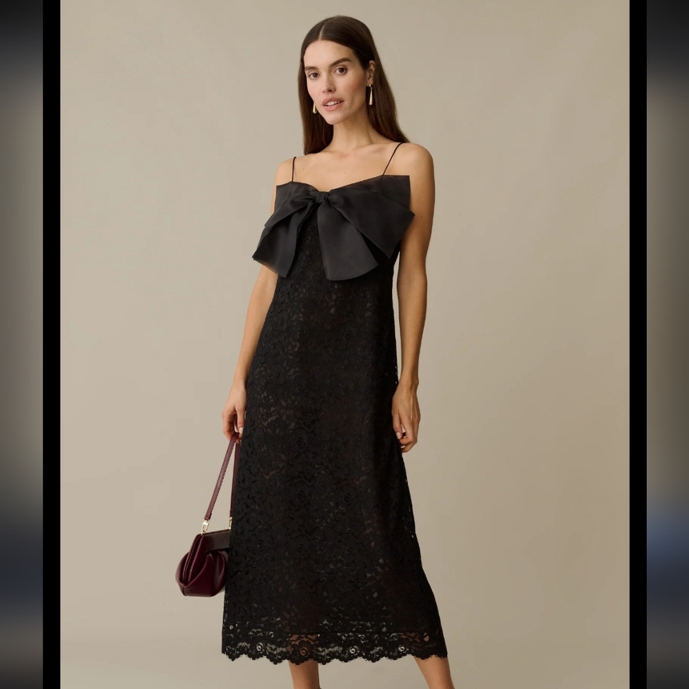 Few Moda Black Dinara Lace dress Size 6 NWT